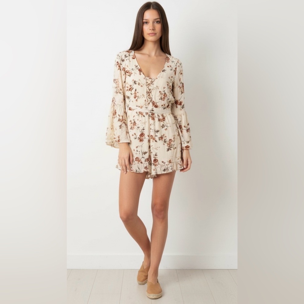 American Eagle Boho Floral Bell Sleeve Romper Size Small